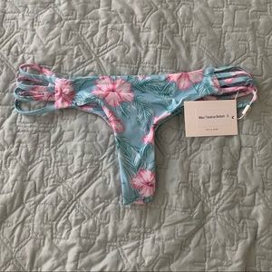 NWT Midori Bikinis Maui Bottoms